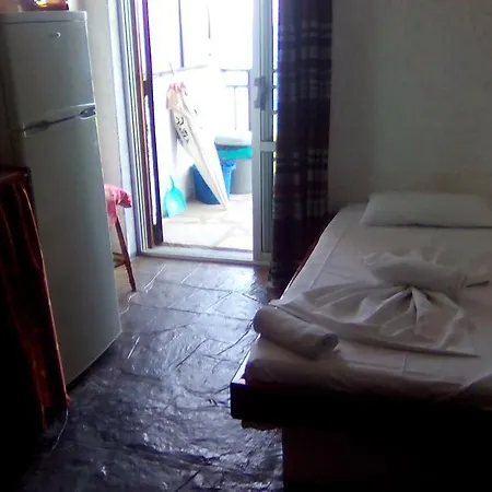 Apartment Alexandros *