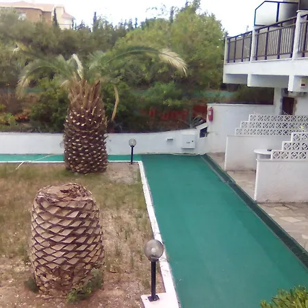 Alexandros Apartment *